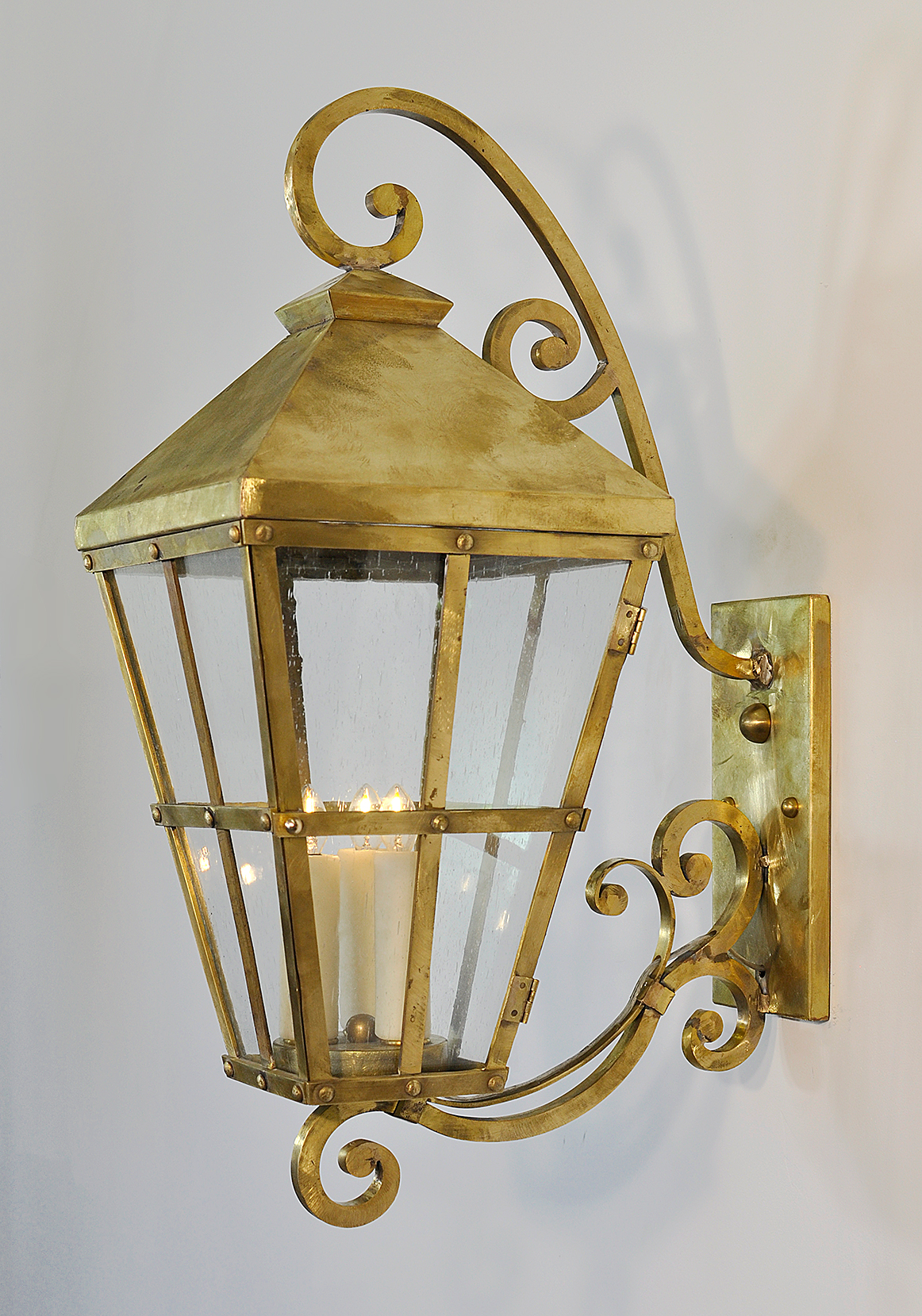 rust free brass lighting fixtures